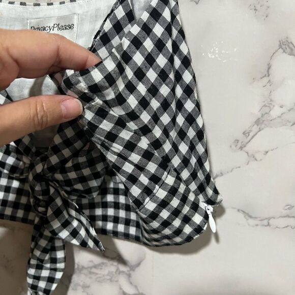 Privacy Please Lewisville Top in Black Gingham - Picture 6 of 7